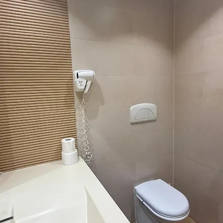 Rin Parcare Inclusa Langa Delta Apartament *